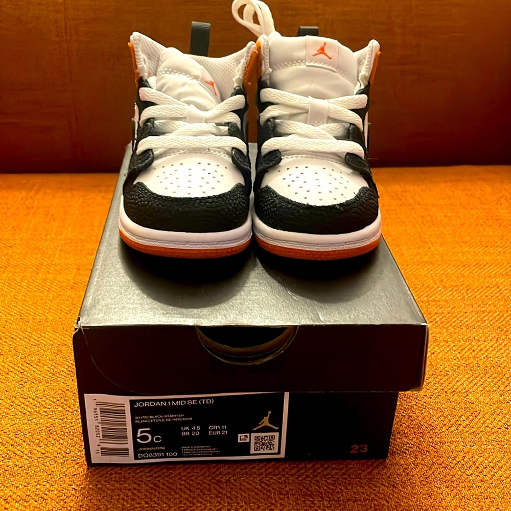 Jordan 1’s mid